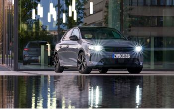 Goodbye Dark Roads: Intelli-Lux LED® Headlamps from Opel